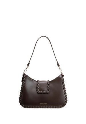 Borsa a tracolla in pelle marrone scuro con bordi intrecciati, chiusura a patta e logo dorato "WITTCHEN" sul davanti.