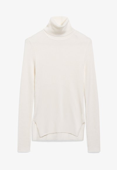 Ribbed turtleneck sweater in off-white, featuring long sleeves, a fitted design, and side slits for a relaxed fit.