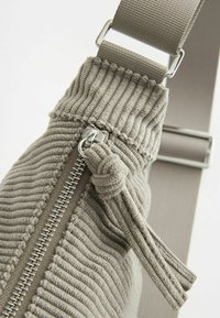 Next SLING - Skuldertasker - grey