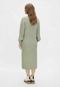 Object OBJMALENA L/S NOOS - Stickad klänning - seagrass