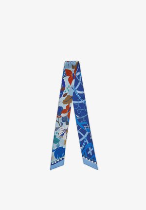 Zijden sjaal met botanische en geometrische patronen in tinten blauw, oranje en groen, met een driehoekige randdetail.