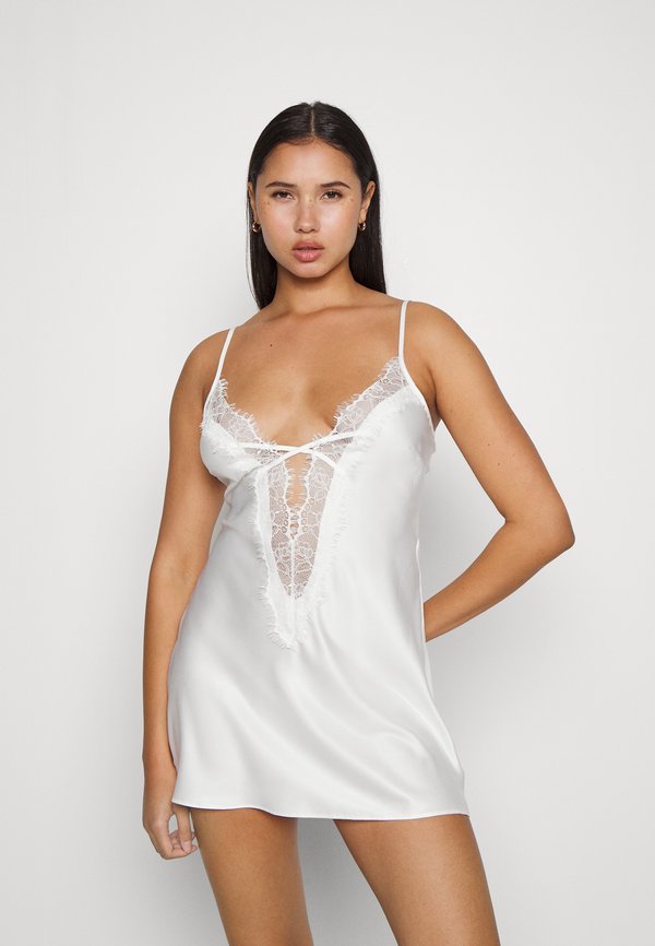 CHERRYANN  - Nightie - ivory3