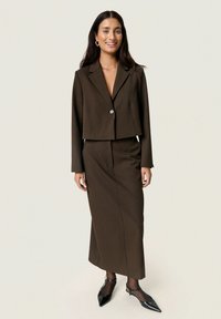 Soaked in Luxury Maxinederdele - brown melange suiting