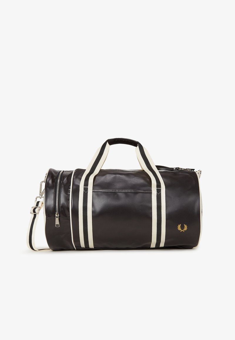 Sac de sport cylindrique noir avec poignées et bandoulière à rayures blanches et noires, compartiments zippés et petit logo en forme de couronne de laurier dorée.