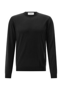 Schwarzer Langarmpullover aus weichem Strickstoff. Verfügt über einen Rundhalsausschnitt sowie gerippte Bündchen und Saum. Minimalistisches Design ohne zusätzliche Muster.