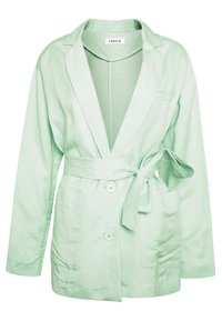 Blazer en lin vert clair avec taille ceinturée, col à revers, deux poches frontales et trois boutons sur le devant, avec une coupe décontractée.