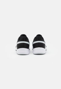 Nike Performance LEGEND ESSENTIAL  - Sapatilha de treino - black/white/pure platinum