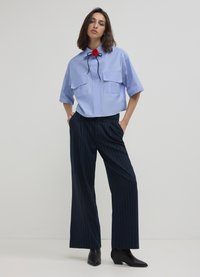 Calliope CON TASCHE  - Camicia - azzurro