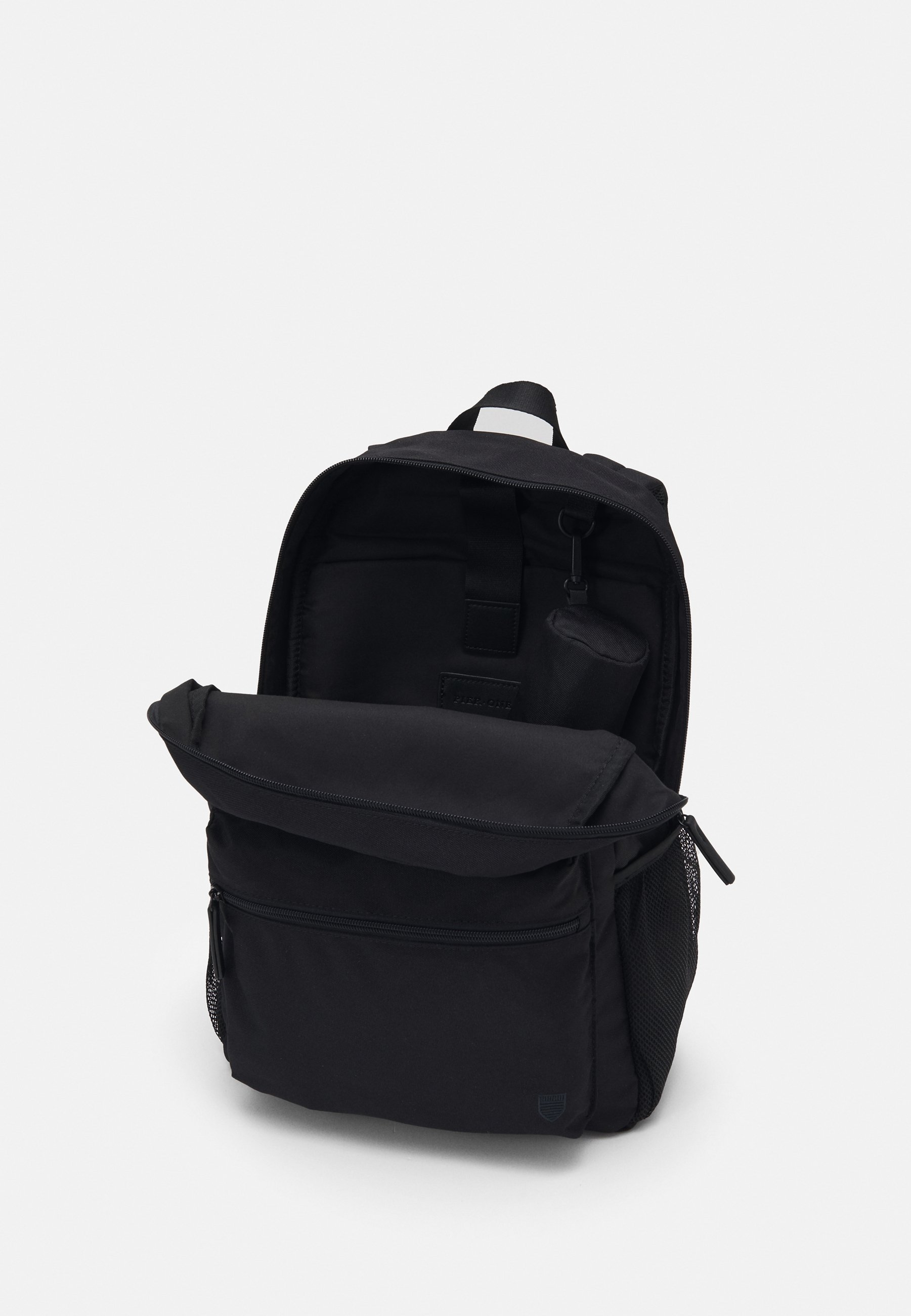pier one unisex backpack