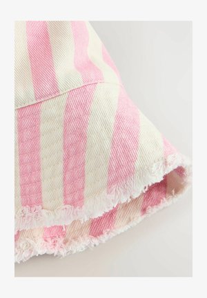 Dryžuotas kibiro skrybėlis rožinės ir kreminės spalvos. Pagamintas iš tekstūruotos medžiagos su pūkuotu kraštu, turintis pakaitomis plačius ir siaurus dryžius.