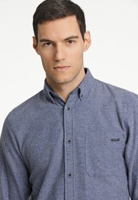 Lindbergh BRUSHED LS - Camicia - deep blue