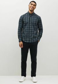 Next EASY OXFORD - Camisa - navy blue tartan