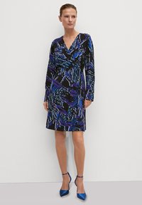 comma MIT ALLOVER-MUSTER - Freizeitkleid - schwarz