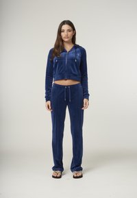 Juicy Couture MADISON - Užtrauktuku užsegamas treningas - blue depths