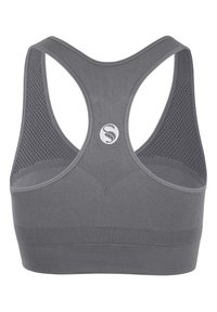 Bra sportivo grigio con design a corsetto, pannelli in mesh testurizzati e una fascia larga nella parte inferiore. Logo visibile al centro della parte posteriore.