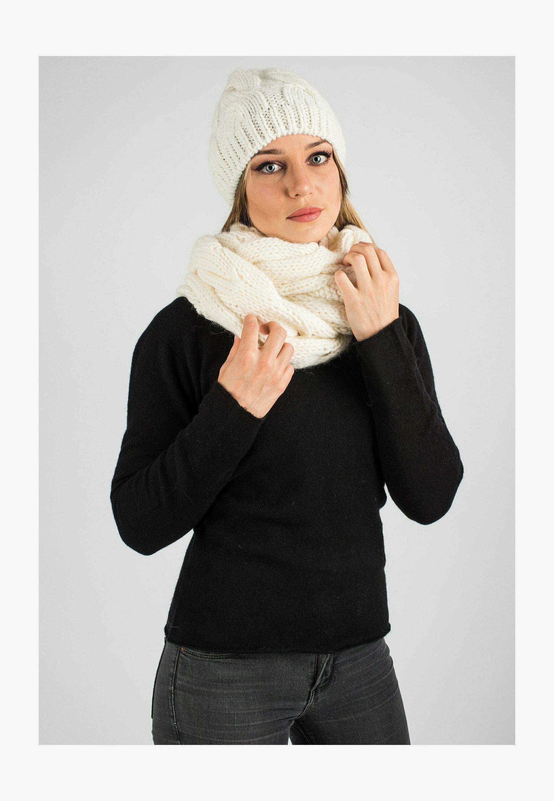 Bandana In Puro Cotone 100% Tinta Unita 55x55 Cm Cloud9basic - Multiuso: Sciarpa, Scaldacollo, Fascia Per Capelli, Bracciale, Fazzoletto, Regalo Unisex