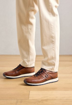 IVO - Baskets basses - cognac