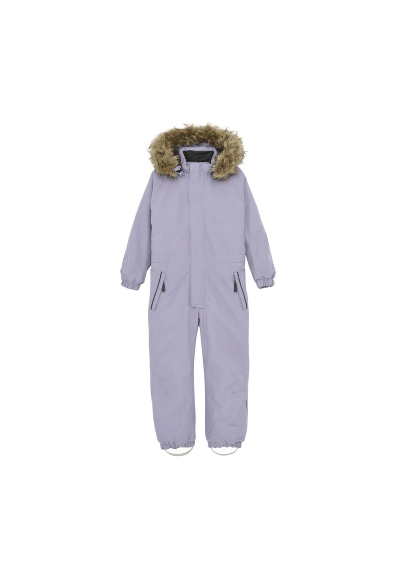 Fioletowy kombinezon narciarski z kapturem wykończonym sztucznym futrem, zamkiem błyskawicznym z przodu i dwoma kieszeniami bocznymi. Elastyczne mankiety przy nadgarstkach i kostkach. Miękka tekstura.