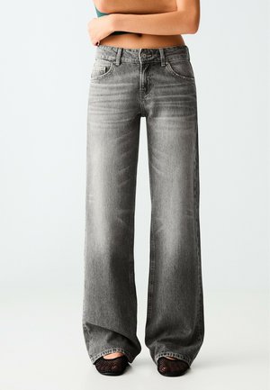 Bershka, MID-WAIST STRAIGHT-LEG - JEANS - Široké nohavice - black