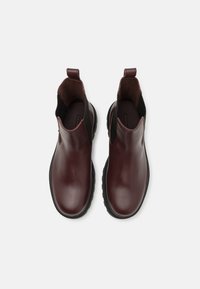 Calvin Klein Jeans LUGGED BOOT CHELSEA DRESS - Stivaletti - bitter chocolate/black