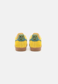 adidas Originals GAZELLE REKIVE UNISEX - Αθλητικά παπούτσια - spring yellow/core black