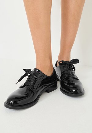 Pantofi cu șiret - blk patent uni