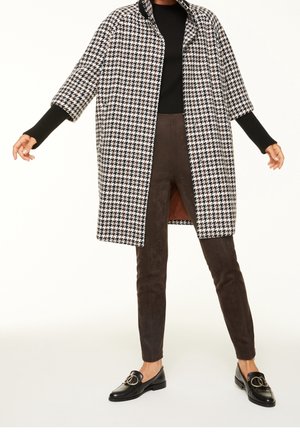 Klassischer Mantel - black