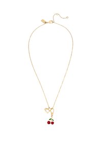 Guldkedja med ett hjärtformat spänne och en körsbärspendant med röda bär och gröna blad.