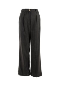 Pantalones de rayas negras hechos de tejido texturizado, con una cintura alta, pliegues, un cierre de botón dorado y un diseño de pierna ancha.