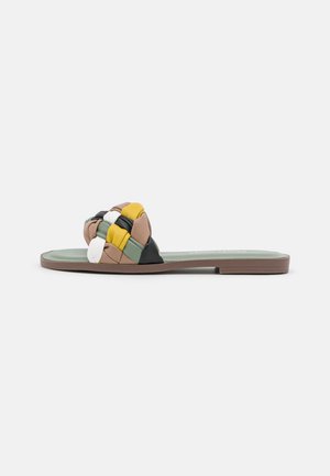 Sandalias planas - kakhi