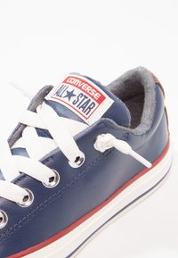 Converse CHUCK TAYLOR ALL STAR STREET - Sneakers - midnight navy/terra red/egret