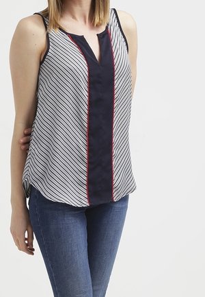 Ärmellose Bluse aus leichtem Stoff mit marineblauen Streifen, einem V-Ausschnitt und rotem Piping entlang der Knopfleiste und des seitlichen Saums.
