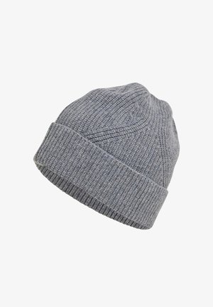 Gorro de lana gris con puño acanalado, que presenta un patrón texturizado y una parte superior redondeada, adecuado para el clima frío.