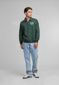 Another Cotton Lab SUNDAY RUNNING CLUB RUGBY - Polo - green