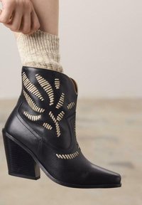 Gioseppo BORDADO RAJEC - Botines camperos - off white