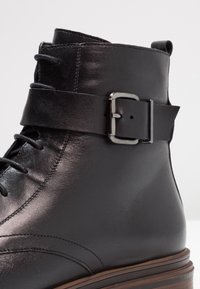 Pier One Stivaletti stringati - black