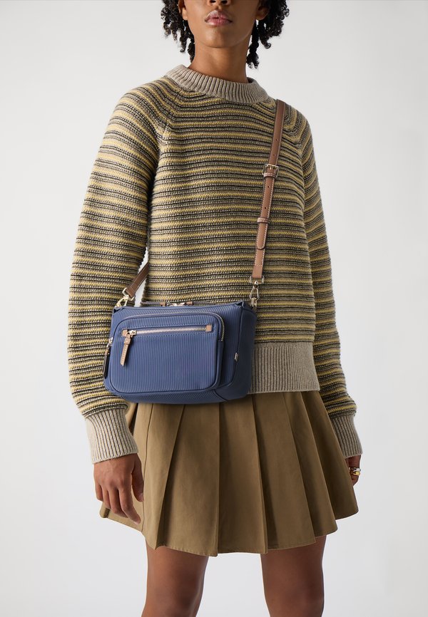 ALLY  - Cross body bag