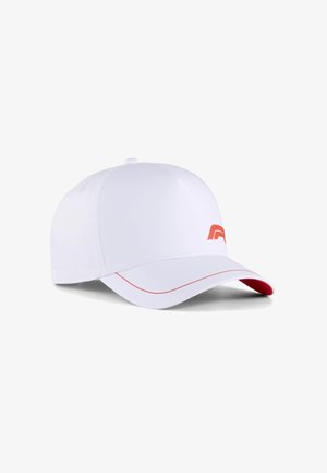 Cappellino da baseball bianco con visiera curva, bordo rosso lungo il bordo e un piccolo logo rosso sul lato frontale destro.