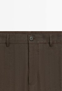 Thumbnail Image 9