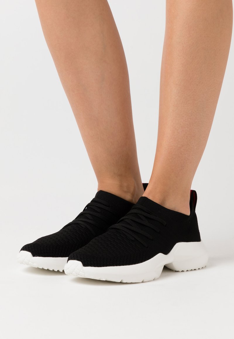 s.Oliver LACE UP - Sneaker low - black