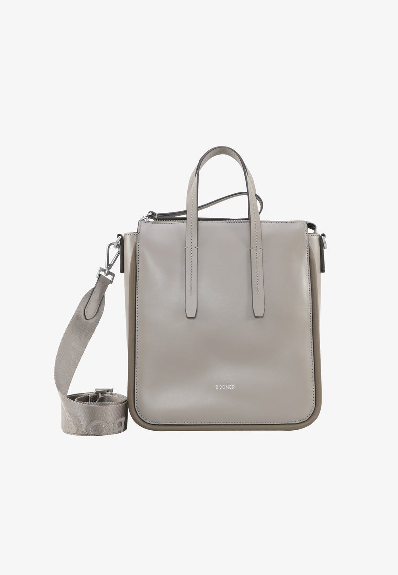 Sac à main en cuir gris avec poignées supérieures doubles et bandoulière amovible. Il présente une texture lisse et un logo subtil à l'avant.