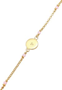 Bracciale in oro con un fermo rotondo inciso con "925" e ornato da piccole perle rosa. Design semplice con una texture delicata.