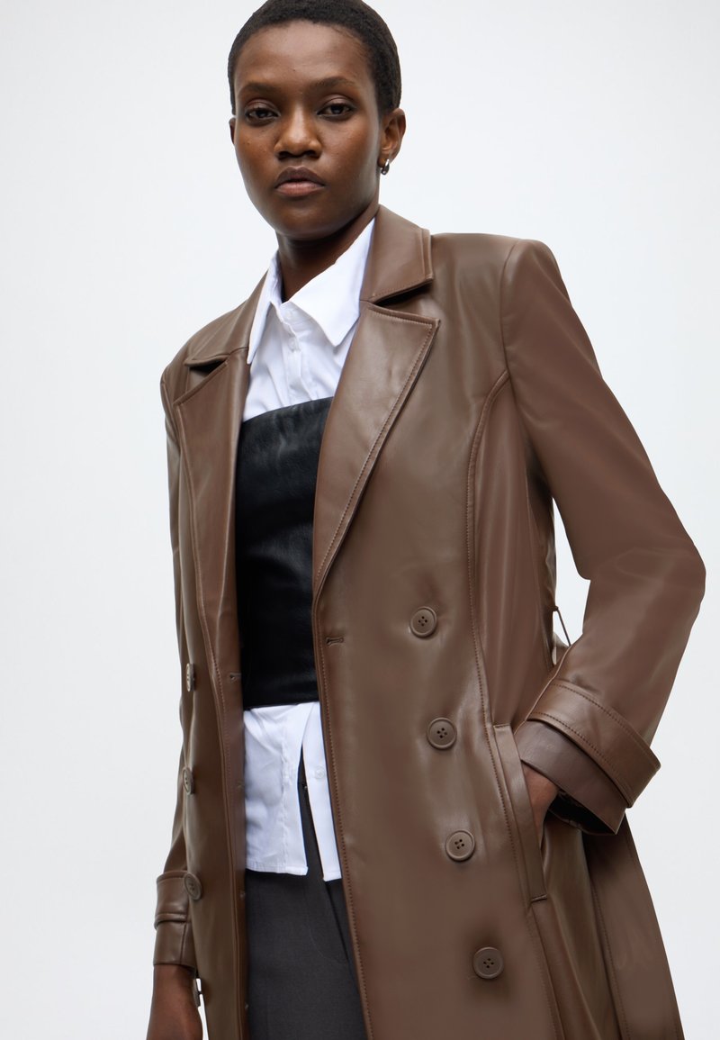 Manteau Long En Cuir Véritable Pour Homme - Bleu, Style Trench-coat - Taille Standard, Fait Main En Inde