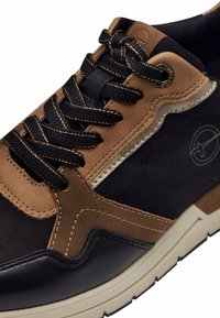 Tamaris Baskets basses - black comb