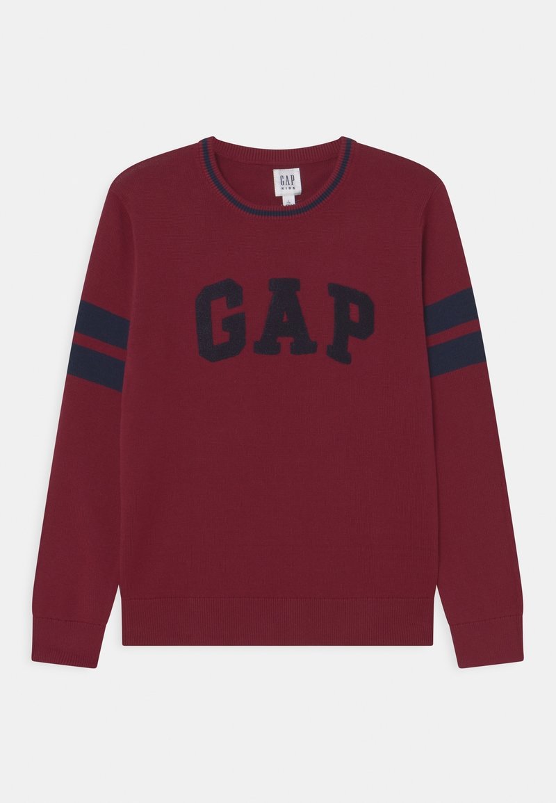 Pull GAP Kids bordeaux avec manches rayées bleu marine et texte "GAP" sur la poitrine, col, poignets et ourlet côtelés.
