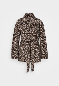 Veste en imprimé léopard en beige et noir, dotée d'un col, d'une fermeture à boutons, de deux poches poitrine, d'une taille ceinturée et d'un tissu texturé.