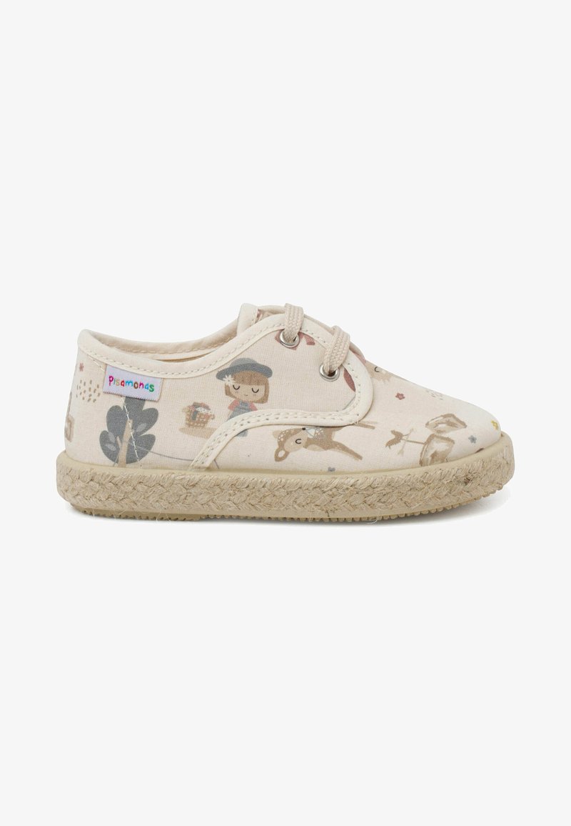 Scarpe in tela beige con stampe fantasiose di animali e personaggi, contorni marroni, suole in stile espadrillas marrone chiaro e design con lacci.