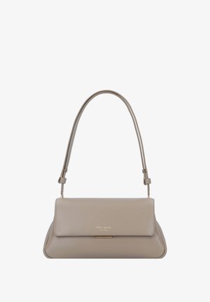 Geantă de mână din piele bej, cu un design elegant, curea de umăr ajustabilă și accesorii din aur. Are închidere cu clapetă și logo embosat.