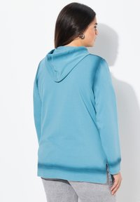 Ulla Popken DECORATIVE SEAM HOODIE - Felpa con zip - light teal