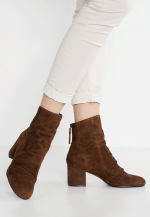Botines - cognac